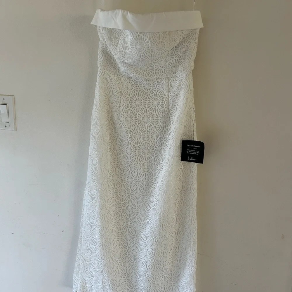 NWTLulu's White Strapless Midi Dress